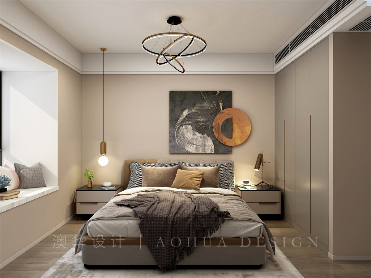 主臥帶有衣帽間，增加了更多的儲(chǔ)物功能